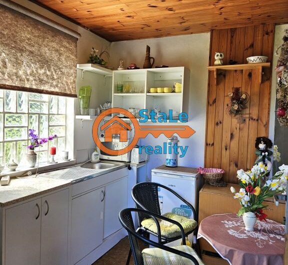 Prodej zděné, podsklepené chaty se zahradou 371 m2