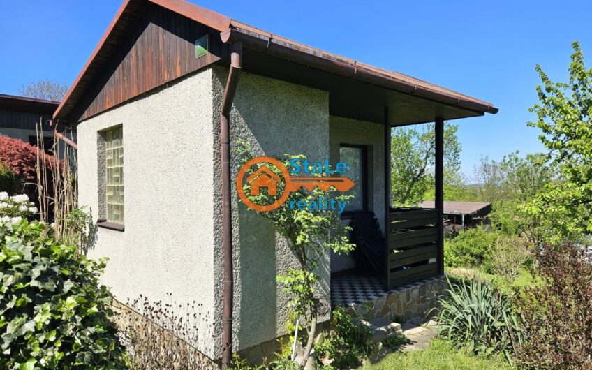 Prodej zděné, podsklepené chaty se zahradou 371 m2