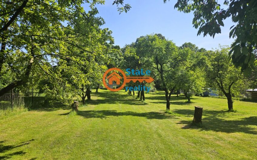 Prodej stavebního pozemku se stavbou s č.e. a sítěmi o celkové rozloze 2.582 m2