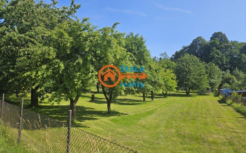 Prodej stavebního pozemku se stavbou s č.e. a sítěmi o celkové rozloze 2.582 m2