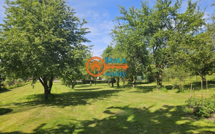 Prodej stavebního pozemku se stavbou s č.e. a sítěmi o celkové rozloze 2.582 m2