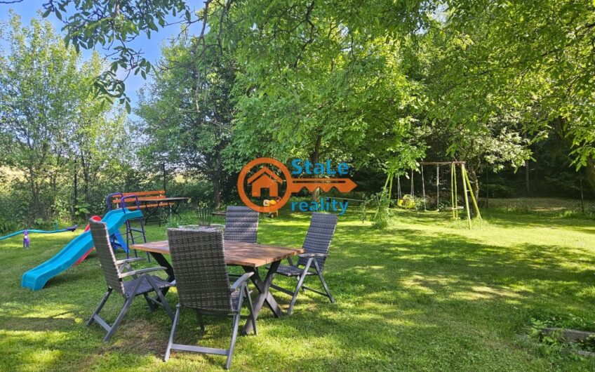 Prodej stavebního pozemku se stavbou s č.e. a sítěmi o celkové rozloze 2.582 m2