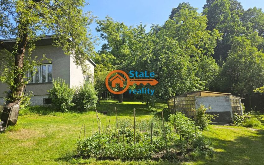 Prodej stavebního pozemku se stavbou s č.e. a sítěmi o celkové rozloze 2.582 m2