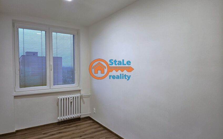 Prodej luxusního dr. bytu 3+1 se zasklenou lodžií a komorou 75 m2