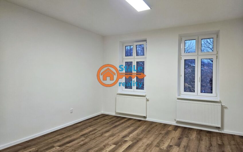 Prodej nadstandardního bytu 3+1 po kompletní rekonstrukci v cihlovém domě 91 m2 se zahrádkou