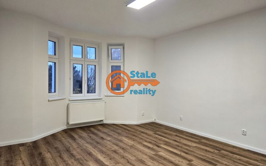 Prodej nadstandardního bytu 3+1 po kompletní rekonstrukci v cihlovém domě 91 m2 se zahrádkou