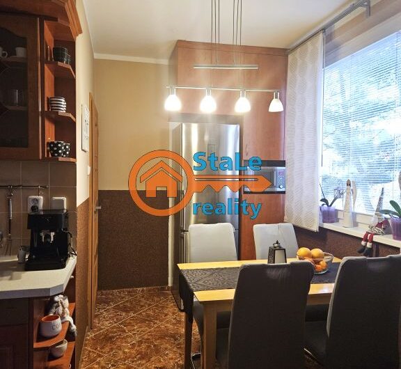 Prodej bytu 4+1 se zasklenou lodžií v osobním vlastnictví  80 m2