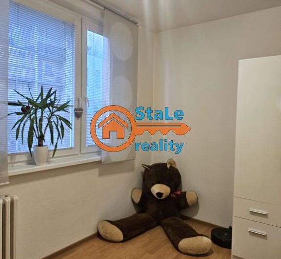 Prodej bytu 4+1 se zasklenou lodžií v osobním vlastnictví  80 m2