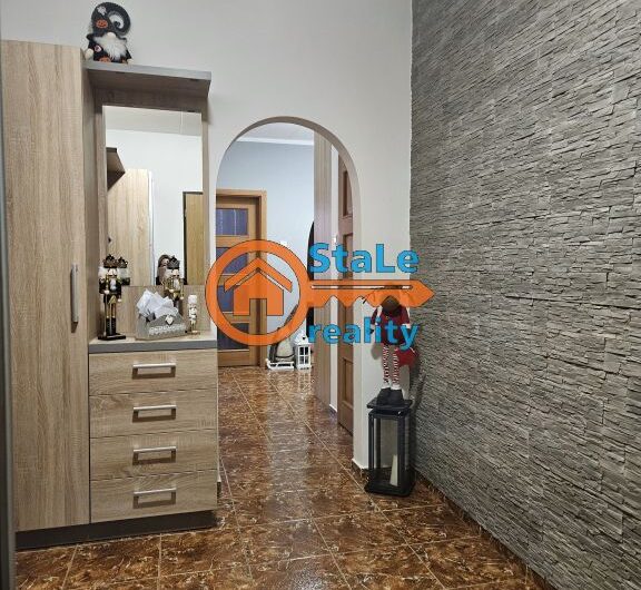 Prodej bytu 4+1 se zasklenou lodžií v osobním vlastnictví  80 m2