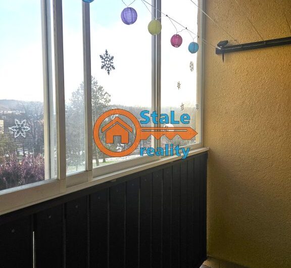 Prodej bytu 4+1 se zasklenou lodžií v osobním vlastnictví  80 m2