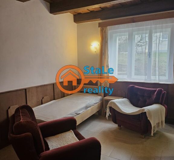 Pronájem dvougeneračního rodinného domu se zahradou 150 m2