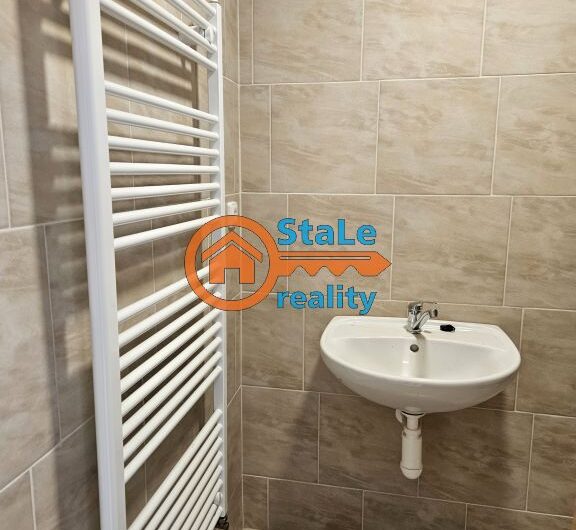 Pronájem dvougeneračního rodinného domu se zahradou 150 m2