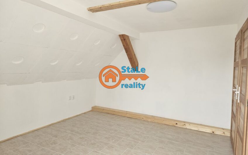 Pronájem dvougeneračního rodinného domu se zahradou 150 m2