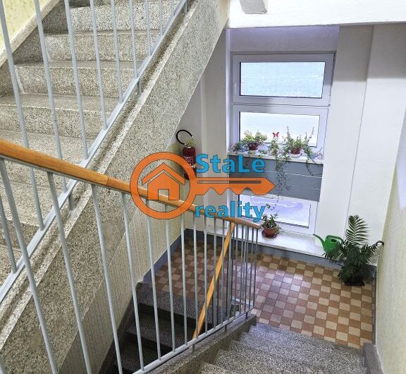 Prodej bytu 3+1 s lodžií v os.vlastnictví v cihlovém domě 78 m2