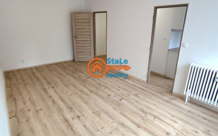 Pronájem luxusního, nově zrekonstruovaného bytu 2+1 s lodžií  54 m2