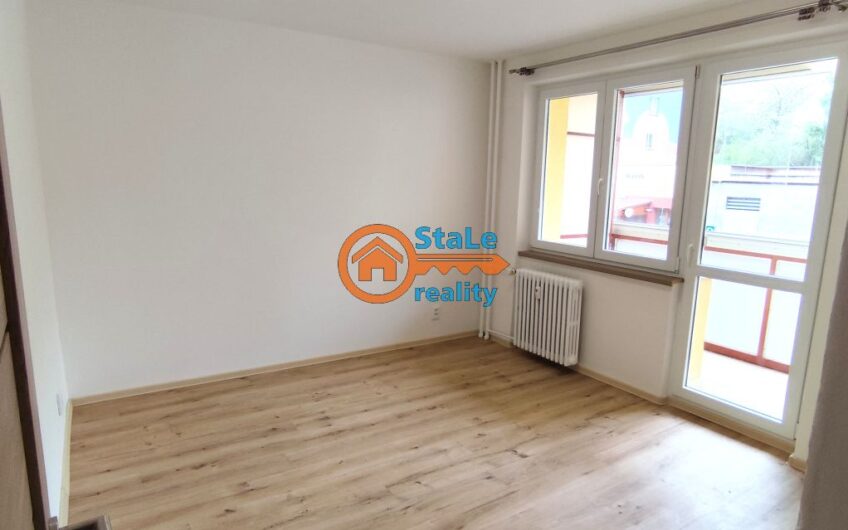 Pronájem luxusního, nově zrekonstruovaného bytu 2+1 s lodžií  54 m2